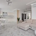 Sea Pearl Direct דירה *
