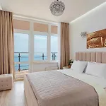 Sea Pearl Direct Apartment Odesa