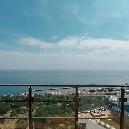 Apartment Direct Sea View
