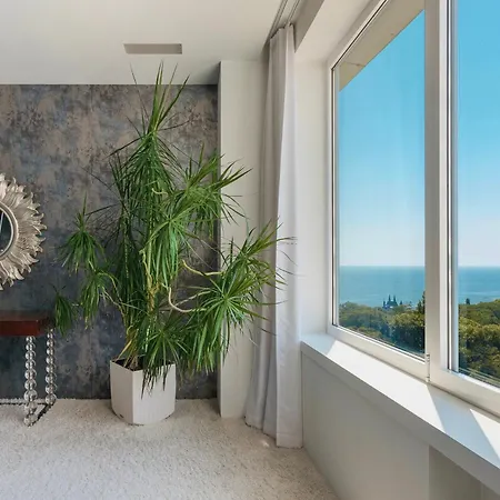 Direct Sea View Apartment Odesa