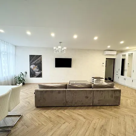 Апартаменты Direct Sea View