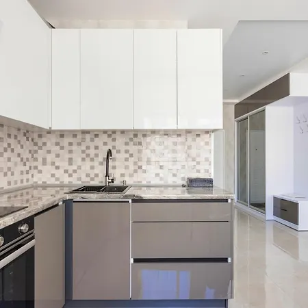 Apartament Direct Sea View